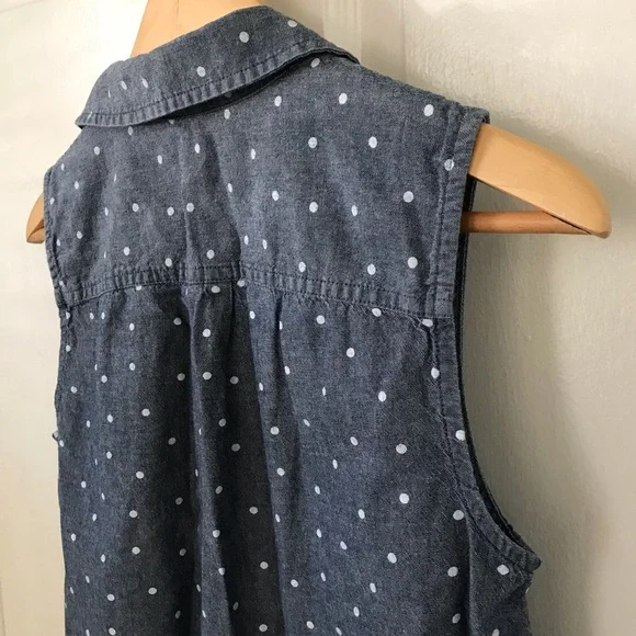Talbots denim polka dot sleeveless button up blouse - Picture 5 of 9